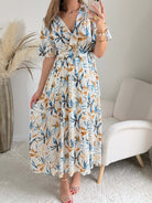 Robe longue fendue Melina bleu et doré imprimé feuillage portée modèle du 36 au 50 - Easy Dressing