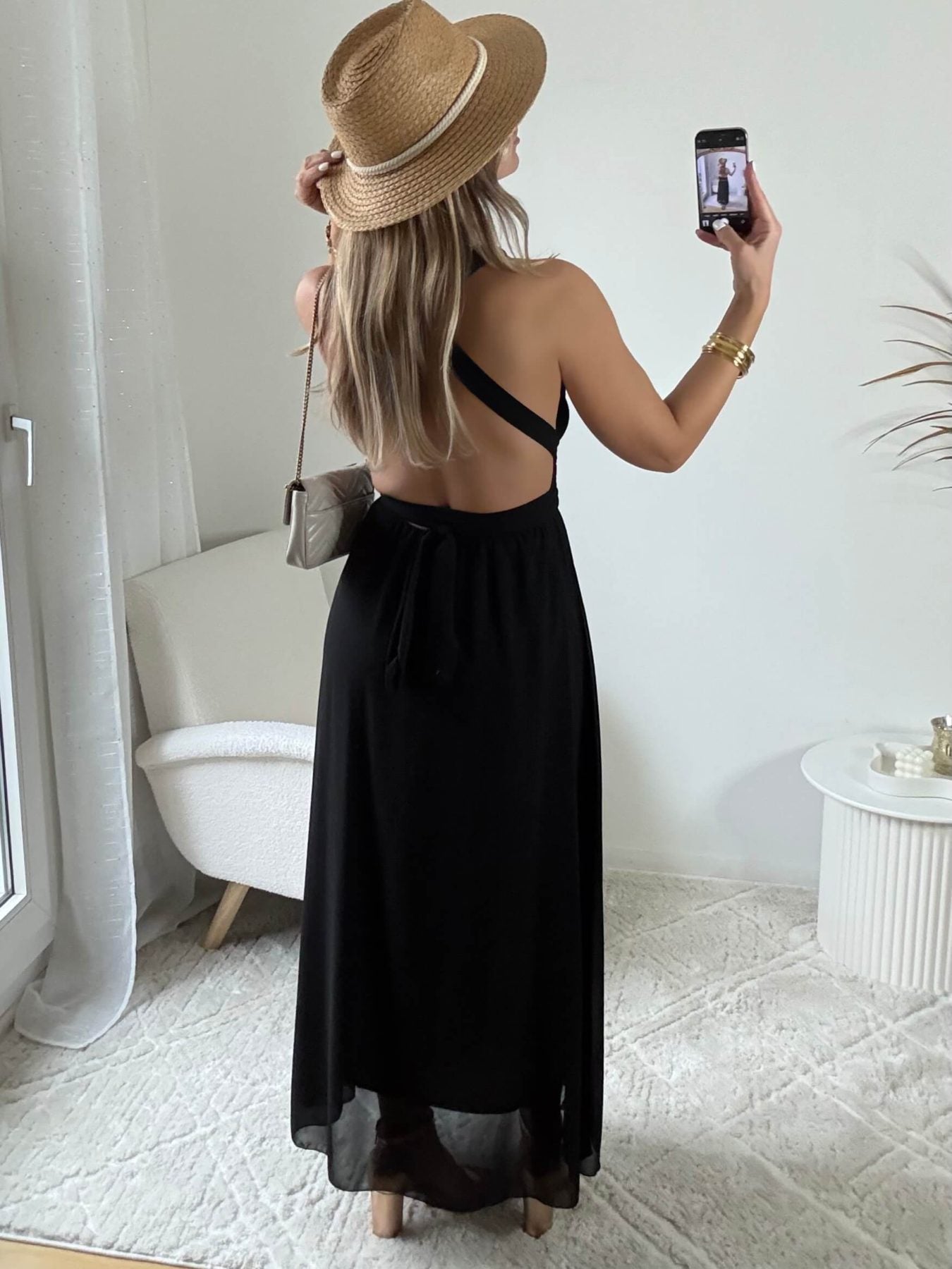 Robe longue noire Valentina dos croisé taille unique, robe élégante fluide pour cérémonie et été – Easy Dressing