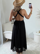 Robe longue noire Valentina dos croisé taille unique, robe élégante fluide pour cérémonie et été – Easy Dressing