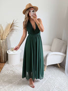 Robe longue vert foncé Valentina dos croisé taille unique, robe élégante fluide pour cérémonie et été – Easy Dressing