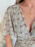 robe longue grande taille vert sauge dorée femme coupe portefeuille fluide élégante du S au 4XL Isadora